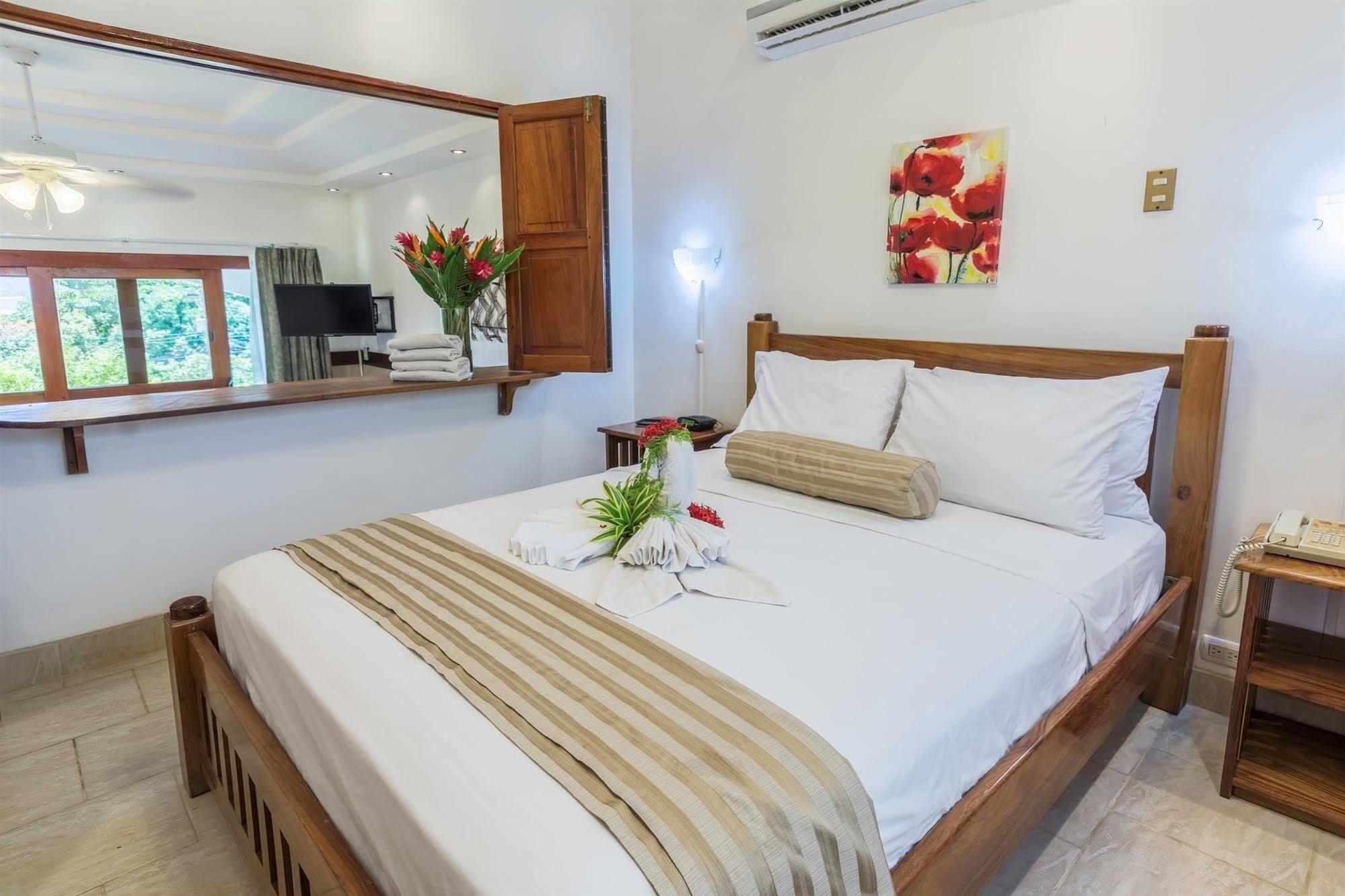 Best Western Tamarindo Vista Villas Eksteriør billede